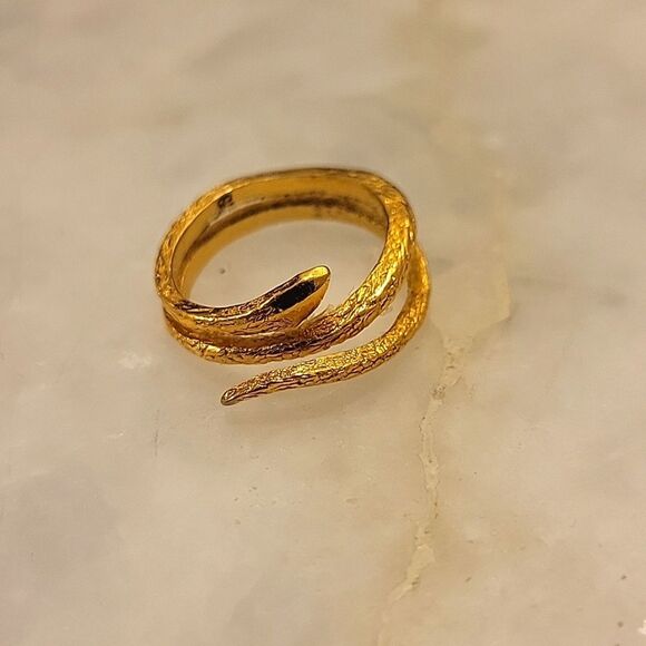 NWT Gorjana 18k Gold Snake Ring Boa Coil Wrap Serpent Dainty Thin Feminine Sz 6 - Picture 2 of 5
